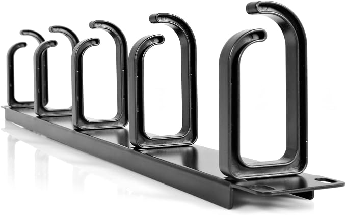 StarTech.com 19” Server Rack Cable Management Panel w/ D-Ring Hooks - Image 9